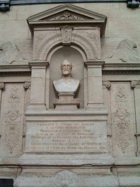 Morele wezens en wetsontduikende&nbsp;monniken