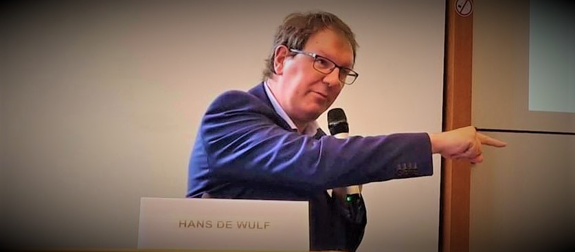 Zomergasten in het Lab: lectuurtips door Hans De&nbsp;Wulf